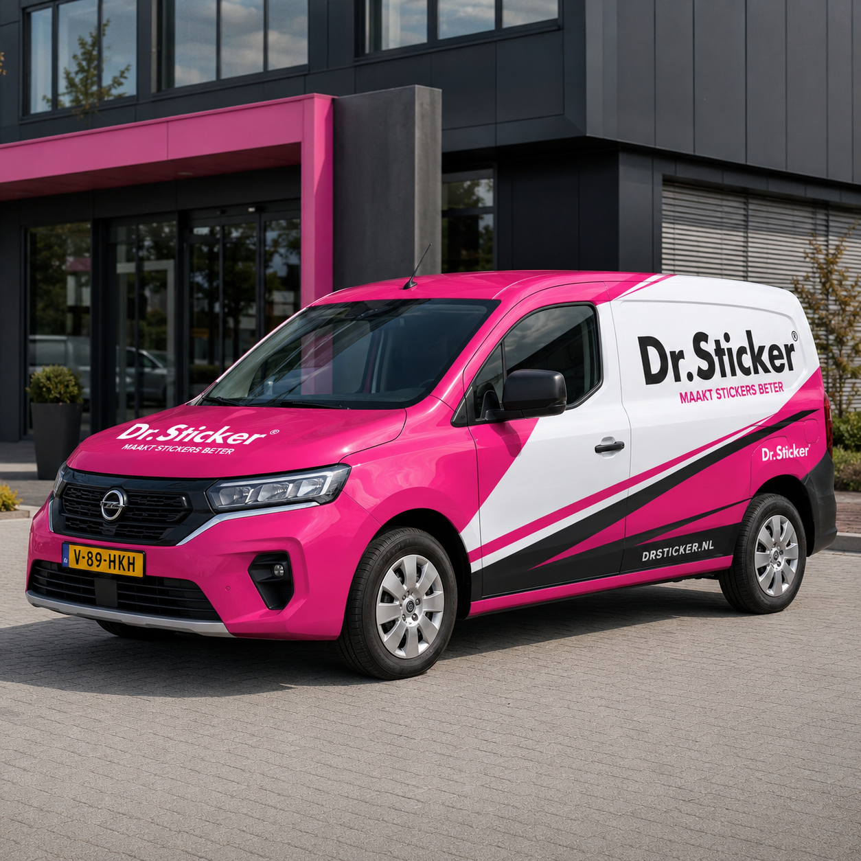 Voorbeeld van logo en reclame op bedrijfswagens